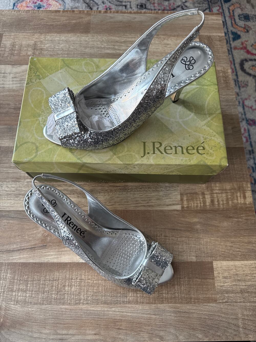 Women J Renee Silver Glitter Open Toe Slingback Pumps with Bow size 9 Cinderella